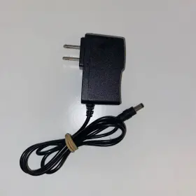 Qfdq-8410 Lm Yn 8.4v 1a Power Adapter Li-ion Charger Model Tested And Working