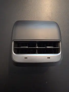 1111072-00-i Markenlos 111107200i Tesla Model 3 5yj3 18-23 Air Vent Rear With Usb Ports
