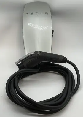1060074-01-b Tesla Gen 2 Wall Connector 20kw 80amp For Parts/not Working