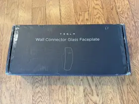 1476822-00 Tesla Charger Faceplate White Oem Genuine